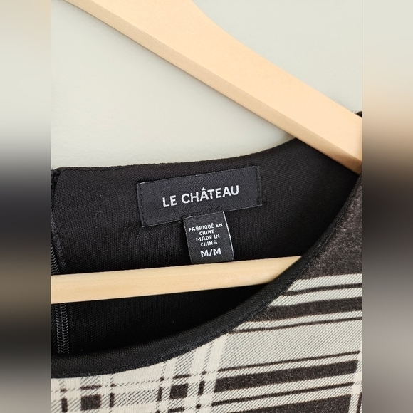 LE CHÂTEAU plaid dress longsleeves with  belt - Picture 3 of 5